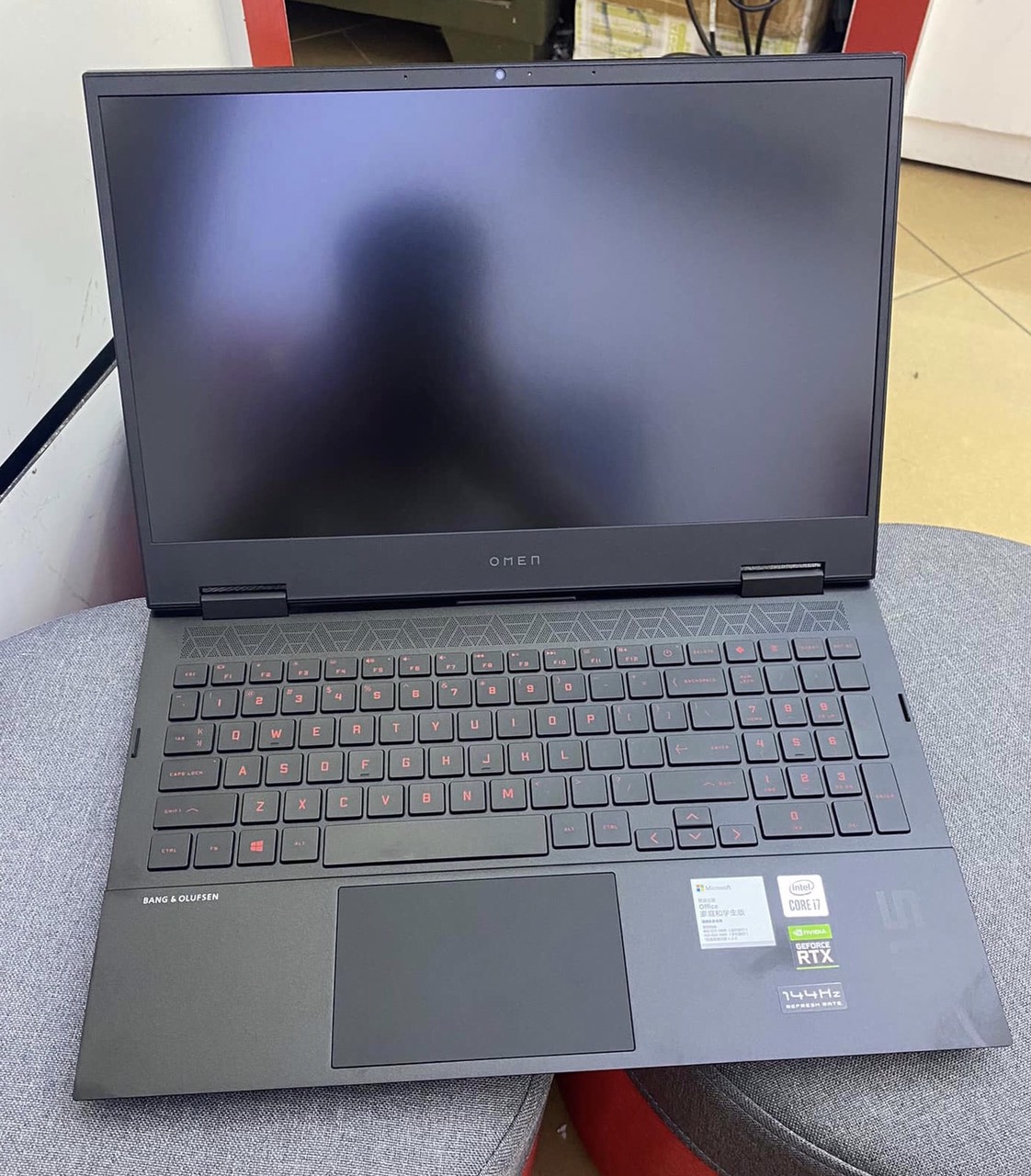 HP Omen 15-EK1013TX Laptop Gaming Khủng